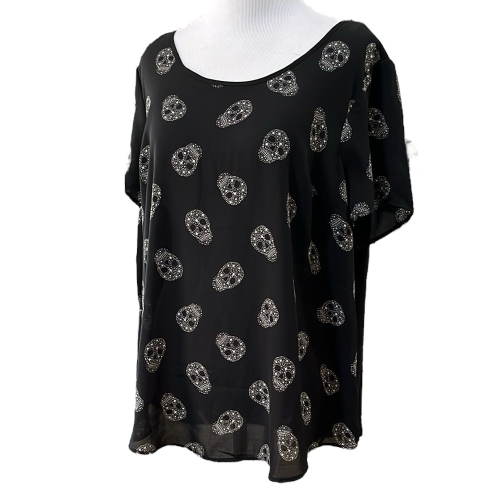 TORRID SUGAR SKULL PRINT SHORT SLEEVE BLOUSE BLACK WHITE TORRID SIZE 00 M/L 10